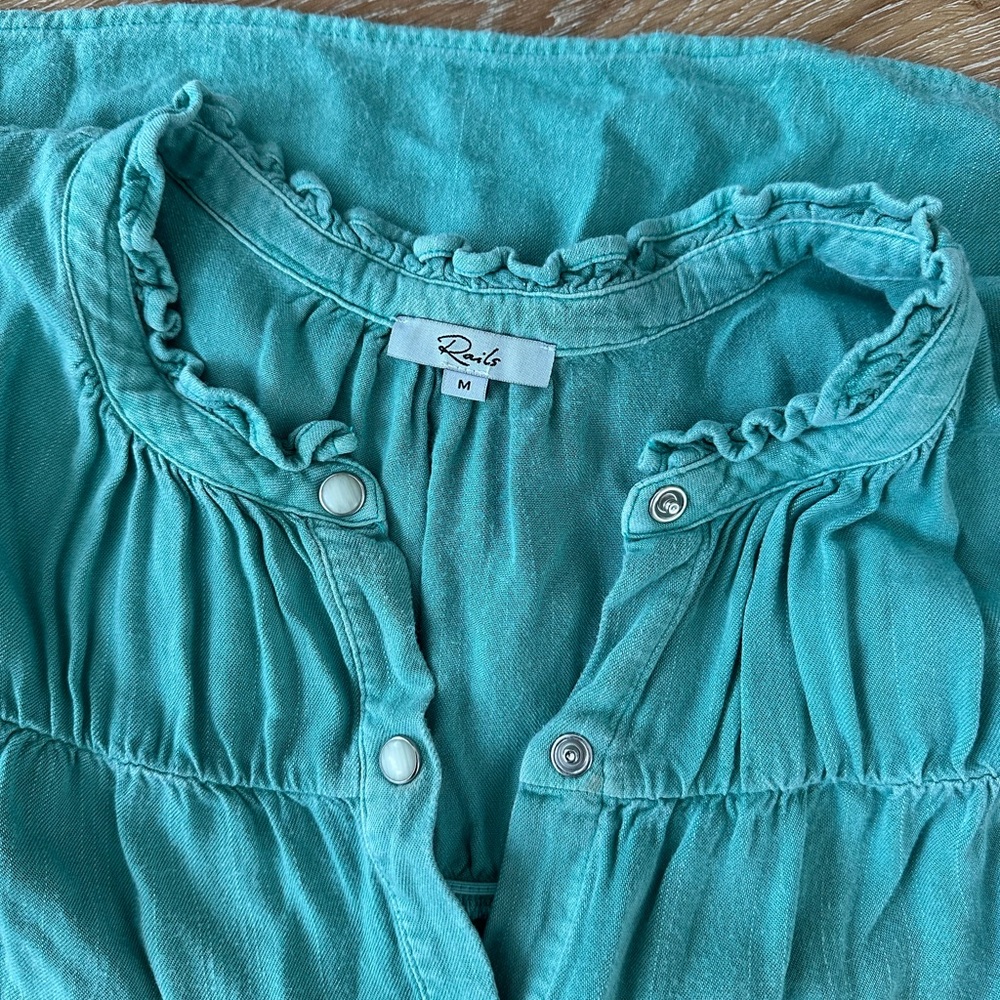 Green Ruffled Button-Up Top - Picture 5 of 5